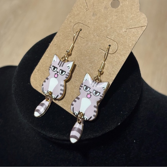 Cute Hungry/Annoyed Tabby Cat with Dangle Tail, Hook Earrings - Cute Kitty Cat - Picture 7 of 10